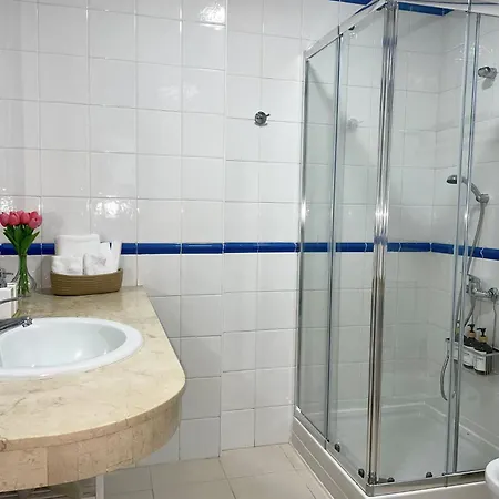 Daire Con Piscina Junto Al Mar *