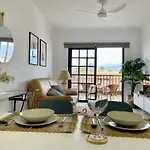 Apartment Con Piscina Junto Al Mar