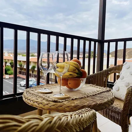 Apartment Con Piscina Junto Al Mar