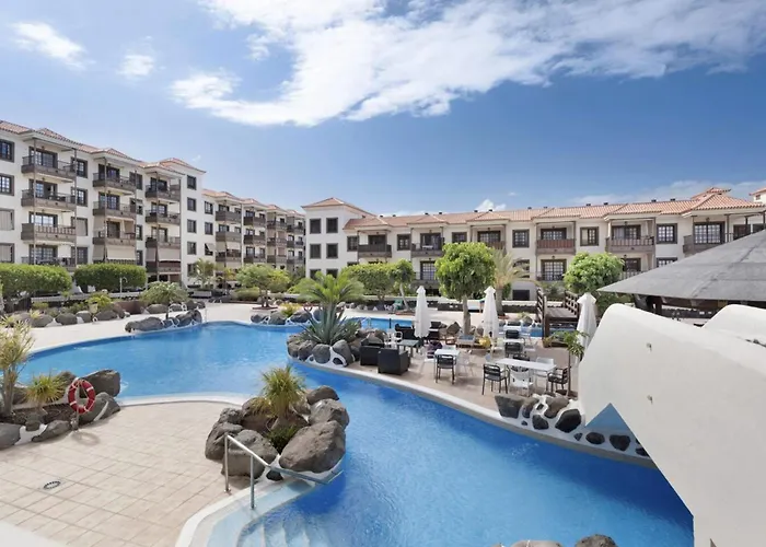 Apartmán Con Piscina Junto Al Mar *