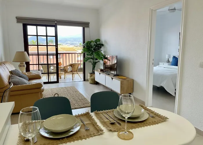 Con Piscina Junto Al Mar * Arona (Tenerife)