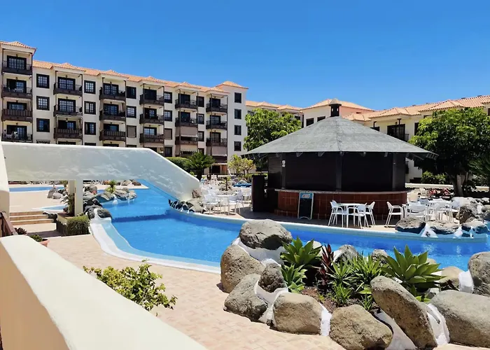 Con Piscina Junto Al Mar